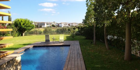 Location Villa  Vide Bouskoura