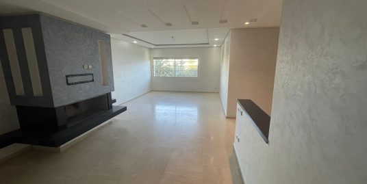 Très beau appartement à louer Ain diab